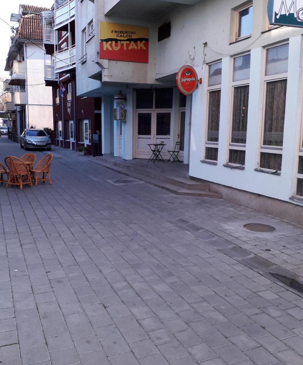 Promenada Apartmani Kruševac Esterno foto