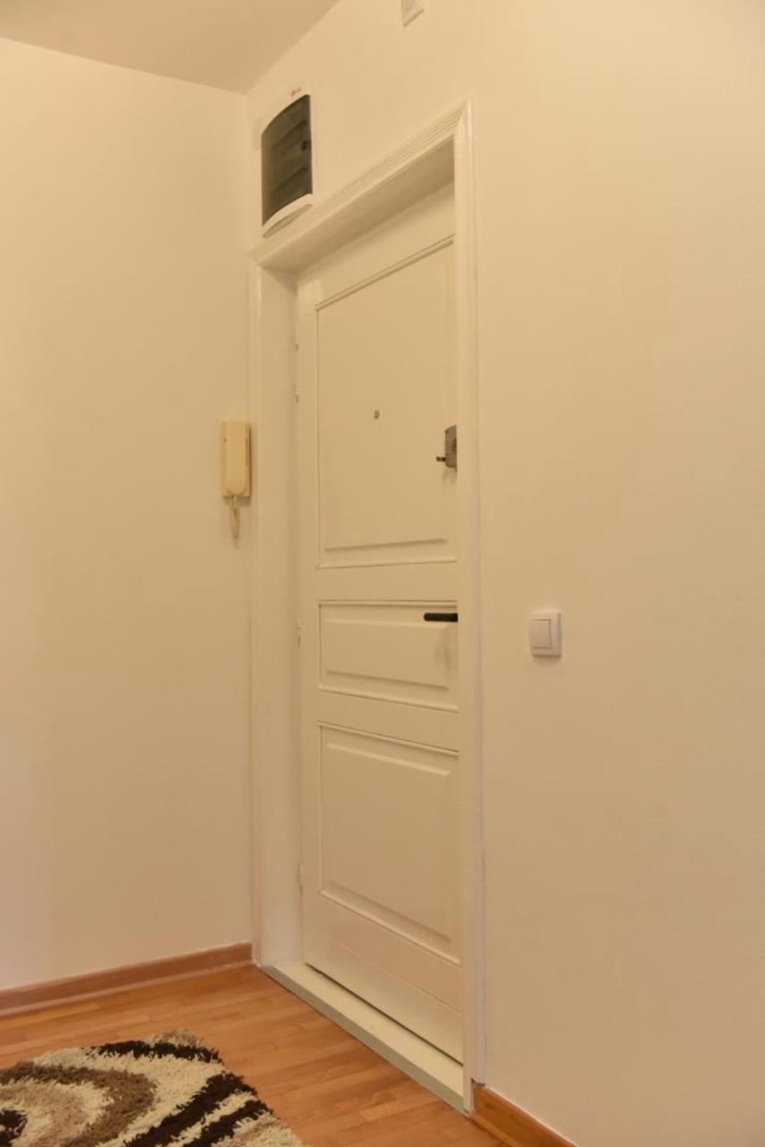 Promenada Apartmani Kruševac Esterno foto