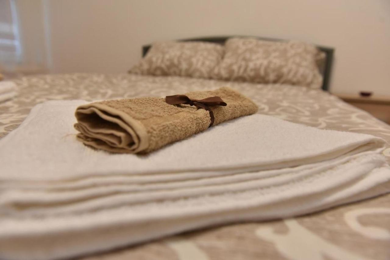 Promenada Apartmani Kruševac Esterno foto