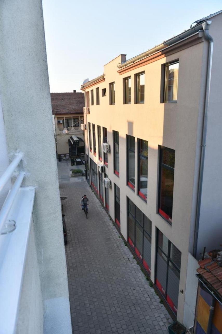 Promenada Apartmani Kruševac Esterno foto
