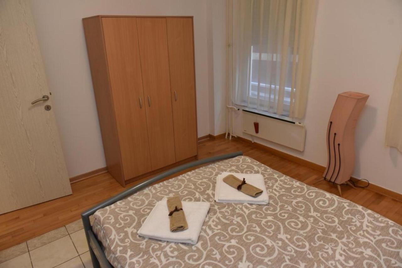 Promenada Apartmani Kruševac Esterno foto