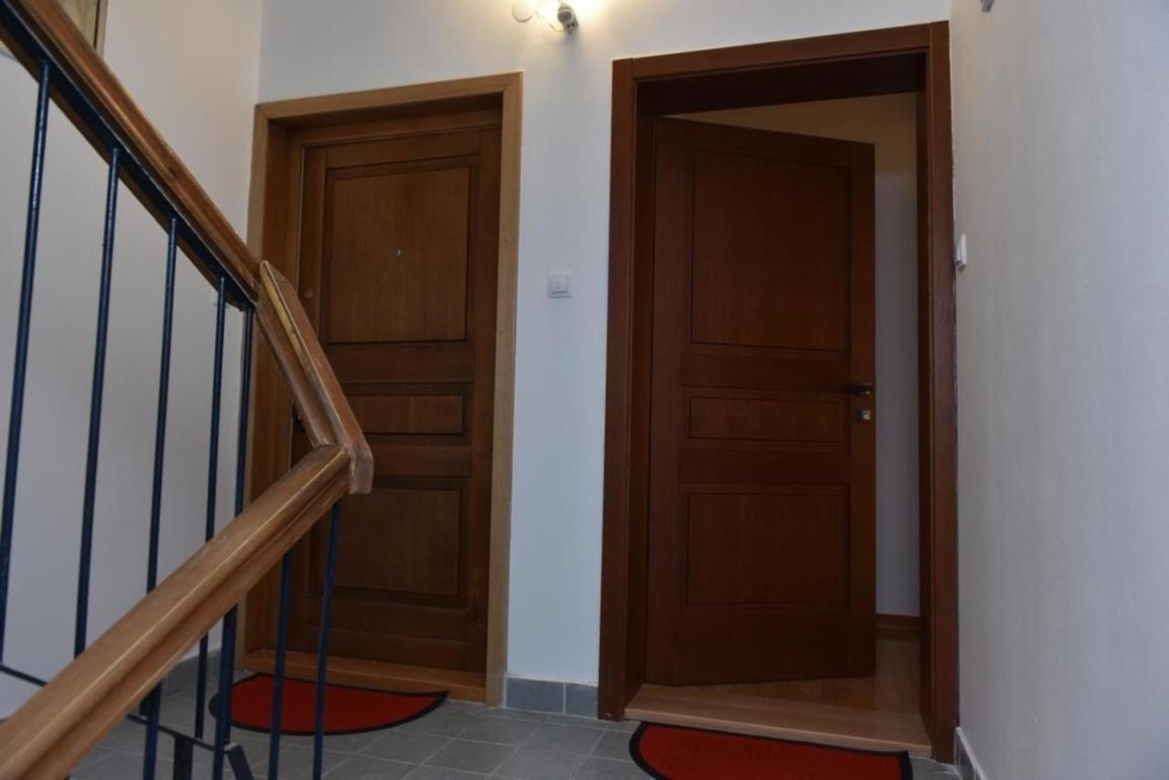 Promenada Apartmani Kruševac Esterno foto